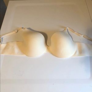 Maidenform Bra In Cream Size 38D New without tags